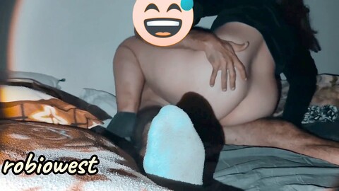 Romhobi pulpeuse en hijab comme la femme de sa meilleure amie