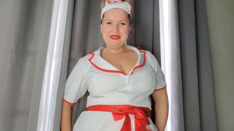 Heiße Krankenschwester mit riesigen Brüsten im Dienst hilft mir, einen Orgasmus zu erreichen.