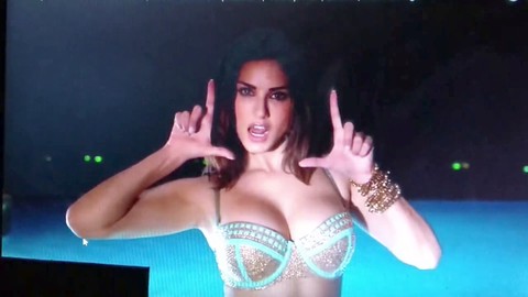 Sunny Leone Cum