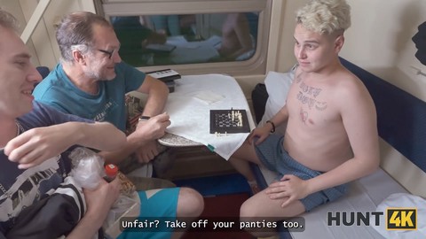 HUNT4K. Unartige Teenagerin genießt harten Analsex und Blowjob mit einem Fremden in der Öffentlichkeit