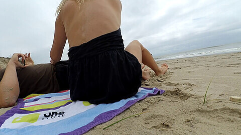 Мамочка, публичный, секс на общественном пляже