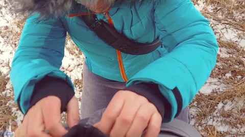 Die amateurhafte Ehefrau MILF in schmutzigen Strumpfhosen wird im POV durchgevögelt